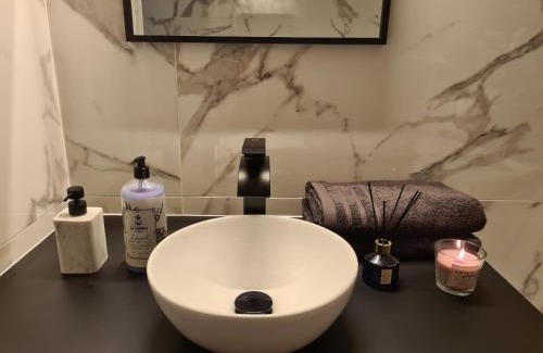 Villeneuve-la-Garenne Apartamento | Baignoire Spa - 2 pièces moderne