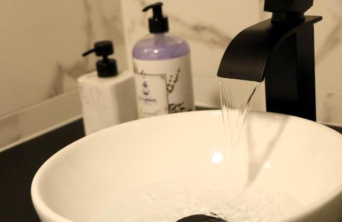 Villeneuve-la-Garenne Apartamento | Baignoire Spa - 2 pièces moderne