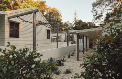 Ewingsdale Casa | Bailan Byron Serene Luxury Villa