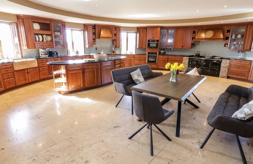 Wild Atlantic Way Cabaña | BAILE NA CILLE, pet friendly in Lettermullen, County Galway