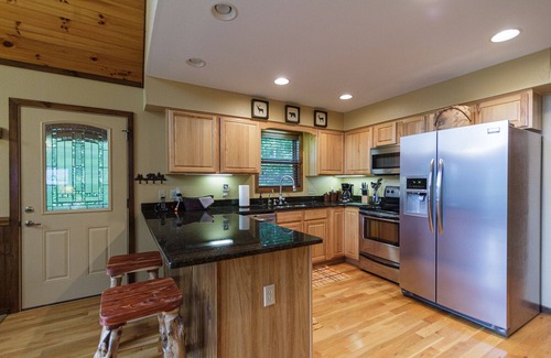 Bryson City Cabina | Baines Mountain Hideaway