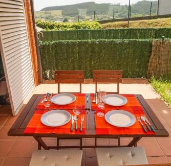 Miengo Apartamento | Bajo con jardines cerca de la playa