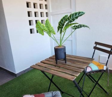 Vera Apartamento | Bajo con vistas a la piscina en Valle del Este Golf
