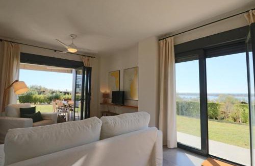 El Rompido Apartamento | Bajo con vistas increíbles