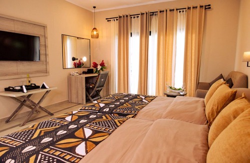 Kololi Hotel | Bakadaji Hotel