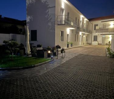 Verano Brianza Cama Y Desayuno | Bala Dream House