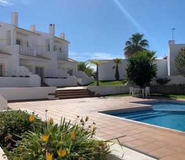 Branqueira Villa | BALAIA PLAZA AL - Ideal para Familias