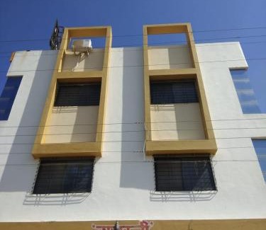Pandharpur Cabina | Balaji Lodging