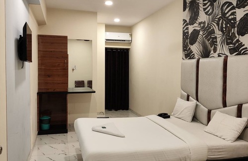 Dombivli East Hotel | Balaji Residency By Glitz Hotels