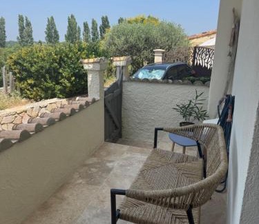 Balaruc-le-Vieux Apartamento | Balaruc Le Vieux Superbe studio dans maison médiévale avec terrasse et vue lagune de Thau