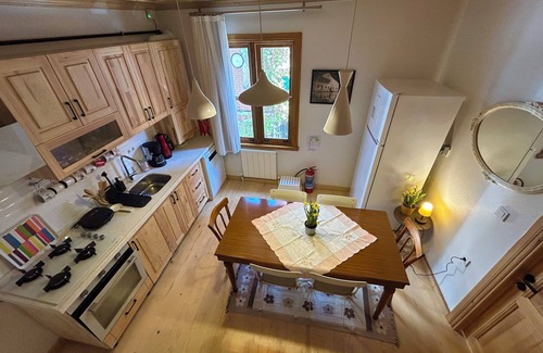 Istanbul City Center Casa | Balat Rose – Entire Wooden House with Terrace