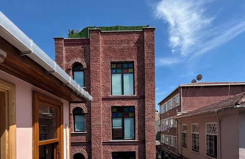 Istanbul City Center Casa | Balat Rose – Entire Wooden House with Terrace