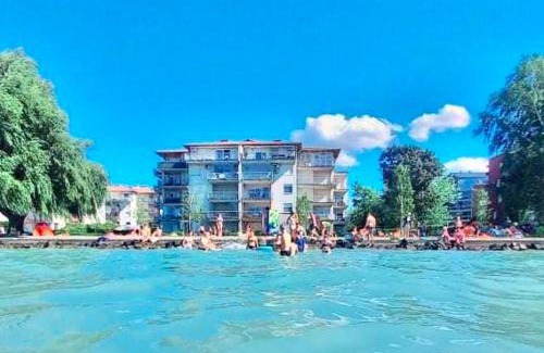 Siofok Aranypart Apartamento | Balaton BeachSide Apartman Siófok N1