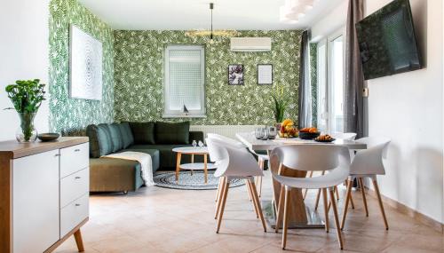 Siofok Aranypart Apartamento | Balaton Lakeside Residence
