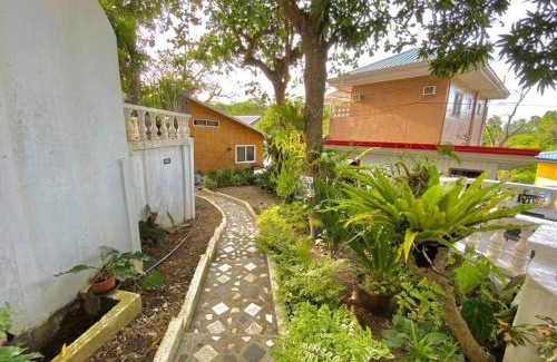 Manoc-Manoc Apartamento | Balay sa bukid (1bedroom)