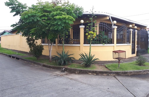 Tumba Vieja Apartamento | Balboa Village
