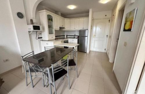 Arona Apartamento | Balcón del Mar BRAVO's House