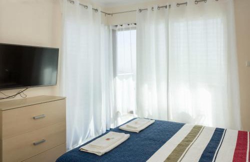 Balchik Apartamento | Balchik Sea View Escape 5BR Luxury with Hot Tub & Free Parking