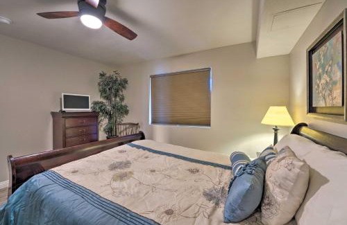 Lake Havasu City Apartamento | Balcony and Grill Beachfront Lake Havasu City Condo