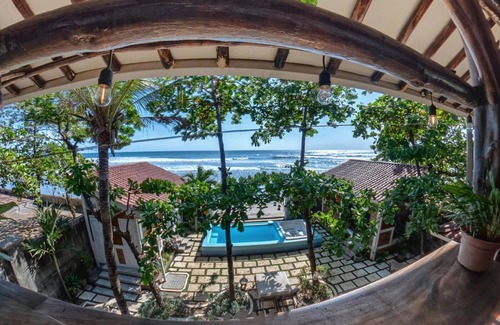 Pochomil Casa | Balcony Bedroom Suite w Romantic Sunsets - AC - Pool