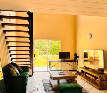 Greater Johannesburg Metropolitan Area Apartamento | Balcony Bliss