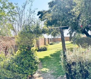 Greater Johannesburg Metropolitan Area Apartamento | Balcony Bliss