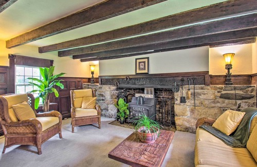 Buena Vista Casa | Balcony Downs Historic Home Near River Access