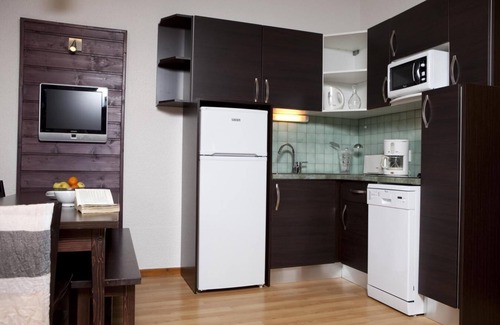 Lanslevillard Apartamento | 300m de los comercios, piscina, balcón, parking, tv, local para esquís, 28m², Val Cenis