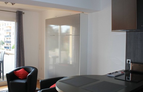 Saint - Michel Apartamento | Balcón Estudio sobre Courtyard - PLANTAS BUSCA barrio jardín