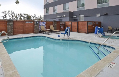 Westside Santa Cruz Casa | Balcony suite highlight beach-vista landscape