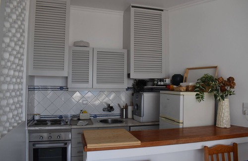 Olhos D'Agua Apartamento | Balcony to the sea 200 m from the beach