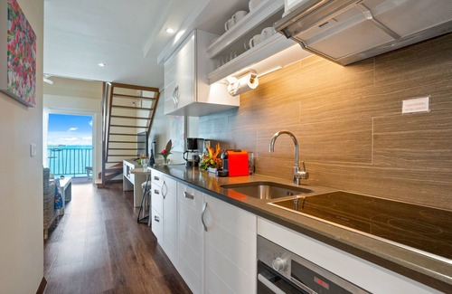Grand Case Complejo | Balcony Views + Private Beach Access | Paddleboard & Relax in Style