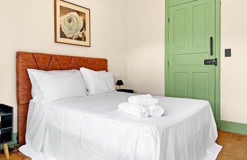 Abernessia Apartamento | Balcony WiFi Cost Benefit Shopping Center