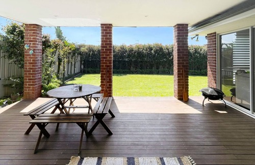 Shell Cove Casa | Bale's House is located in the beautiful region of Shell Cove.