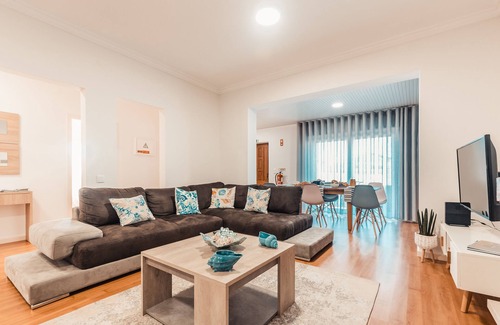 Silveira Villa | Atlantic Guest House with Pool