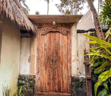 Sayan Cama Y Desayuno | Bali Maison