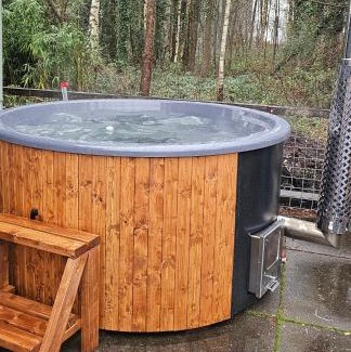 Velsen-Zuid Casa | Balistyle guesthouse incl Hottub near Amsterdam and Haarlem