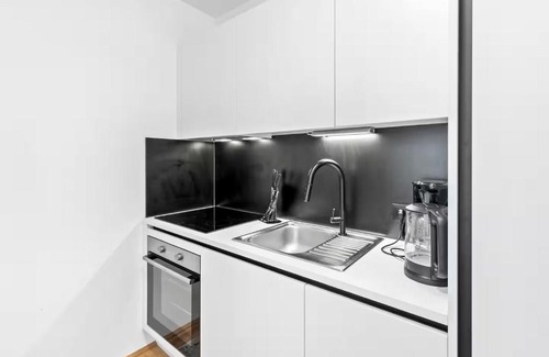 Donaustadt Apartamento | Balkon I Parkplatz I 5 Minuten zum Einkaufszentrum I schnelles WLAN