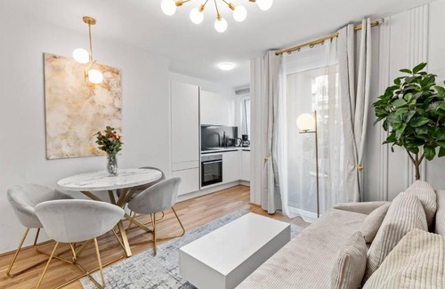 Donaustadt Apartamento | Balkon I Parkplatz I 5 Minuten zum Einkaufszentrum I schnelles WLAN