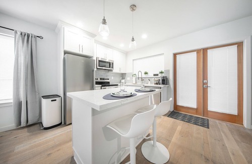 Loyal Heights Casa | Ballard Home Base - Comfy Modern House in Seattle