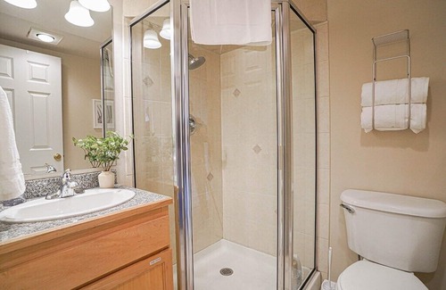 Old Ballard Casa | Ballard's Townhome with office & walk score 98