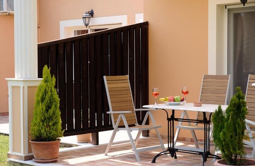 Roda Apartamento | Ballas Paradise