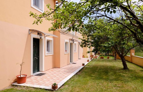 Roda Apartamento | Ballas Paradise
