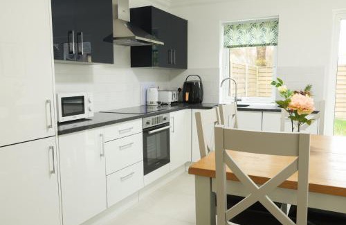 Ballintra Casa | Ballintra 3 Bedroom Family Holiday Home - Near Rossnowlagh Surfing & Beach & Donegal Bay Golf