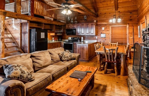 Ponca Condominio | Balloon Cabin - Great Buffalo River Group Getaway
