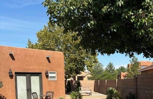 North Valley Casa | Balloon House Hideaway LLC