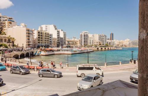 Il-Balluta Apartamento | Balluta Stj 2bed Seconds Away From Sea By Homely!