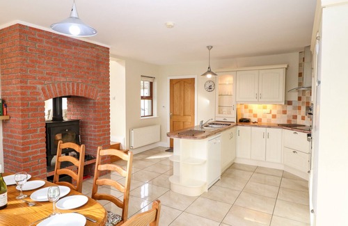 Castletownsend Cabaña | BALLYCAHANE, country holiday cottage in Castletownshend, County Cork