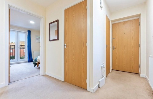 Smethwick Apartamento | Balmoral Court -Sleeps 6 -Free Parking with Workspace & High-Speed WiFi