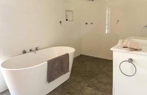 Ballandean Casa | Balmurray House
